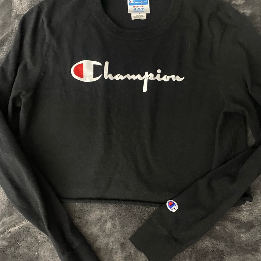 ✨Champion Long sleeve crop top✨